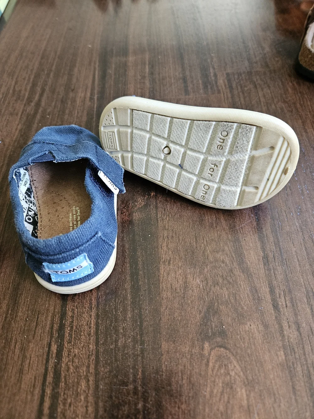 Toms classic slip